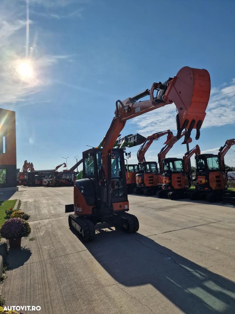 Hitachi ZX33U-6, Masa operationala 3,7t, 2023/10, 1.040h, CUPLA RAPIDA HIDRAULICA, cupa ingusta NOUA, cupa lata NOUA, capa taluz NOUA, inst picon, Aer cond, Antifurt, Lama nivelare, senile 80% ok, Ad sapare 3,5m, posibilitate leasing 4 ani-PROMOTIE 37.900EUR - 26