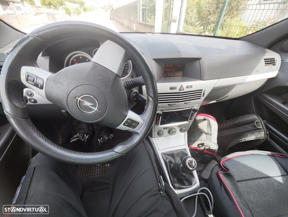 Opel Astra GTC 1.3 CDTI - 4