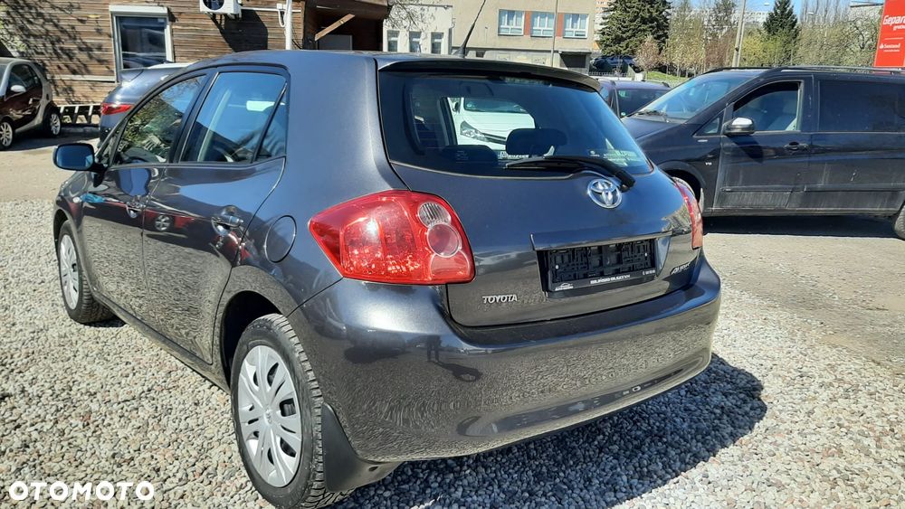 Toyota Auris 1.6 VVT-i Sol - 4