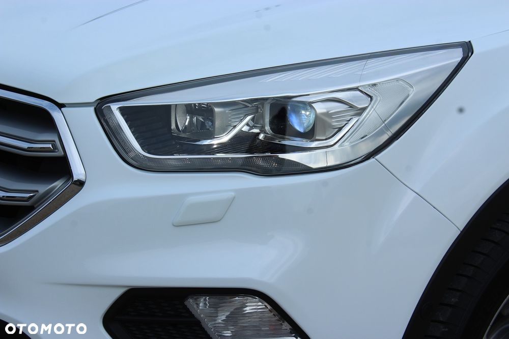 Ford Kuga - 37