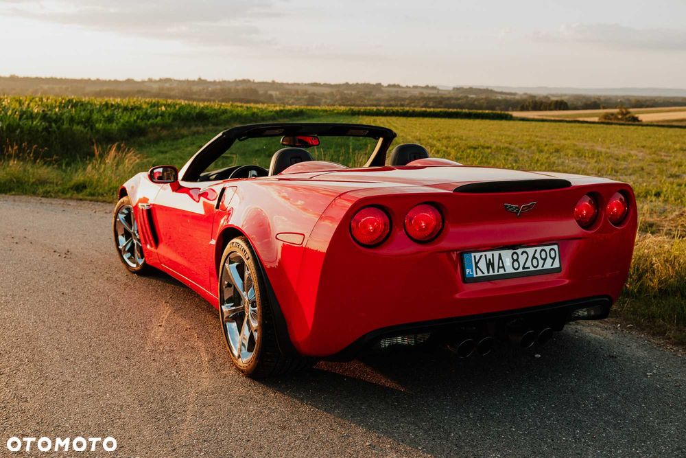 Chevrolet Corvette - 4