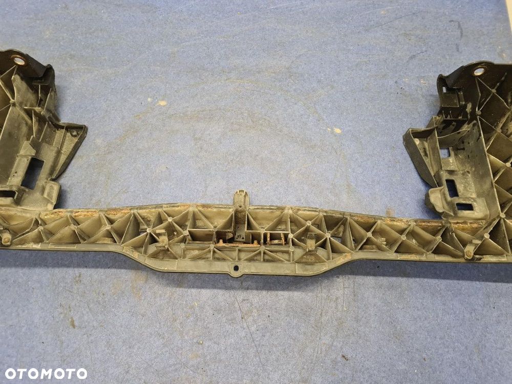 MERCEDES-BENZ VITO W639 PAS PRZEDNI 646.983 - 10