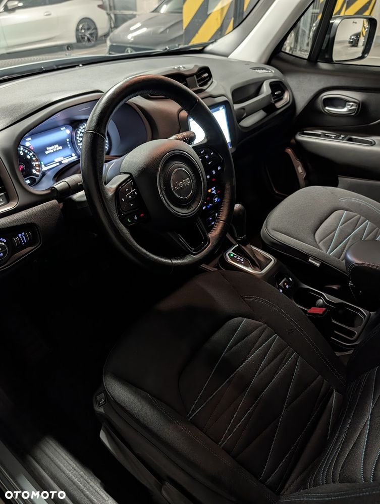Jeep Renegade 1.5 T4 mHEV Upland FWD S&S DCT - 11