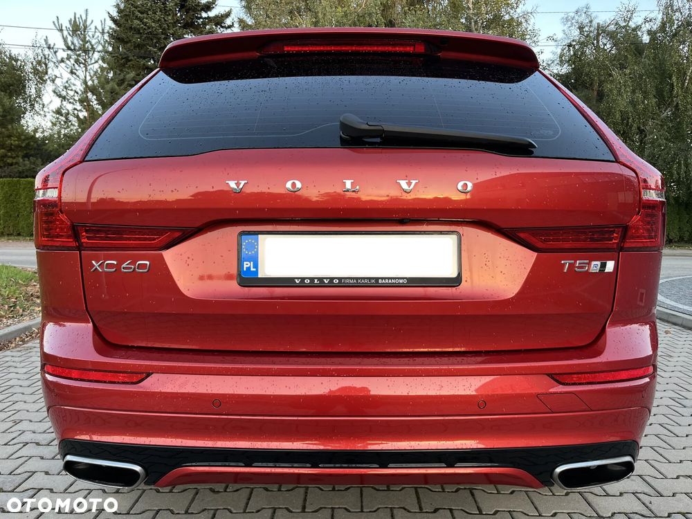 Volvo XC 60 T5 AWD R-Design - 5
