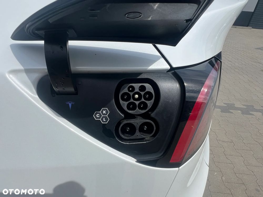 Tesla Model Y RWD - 21
