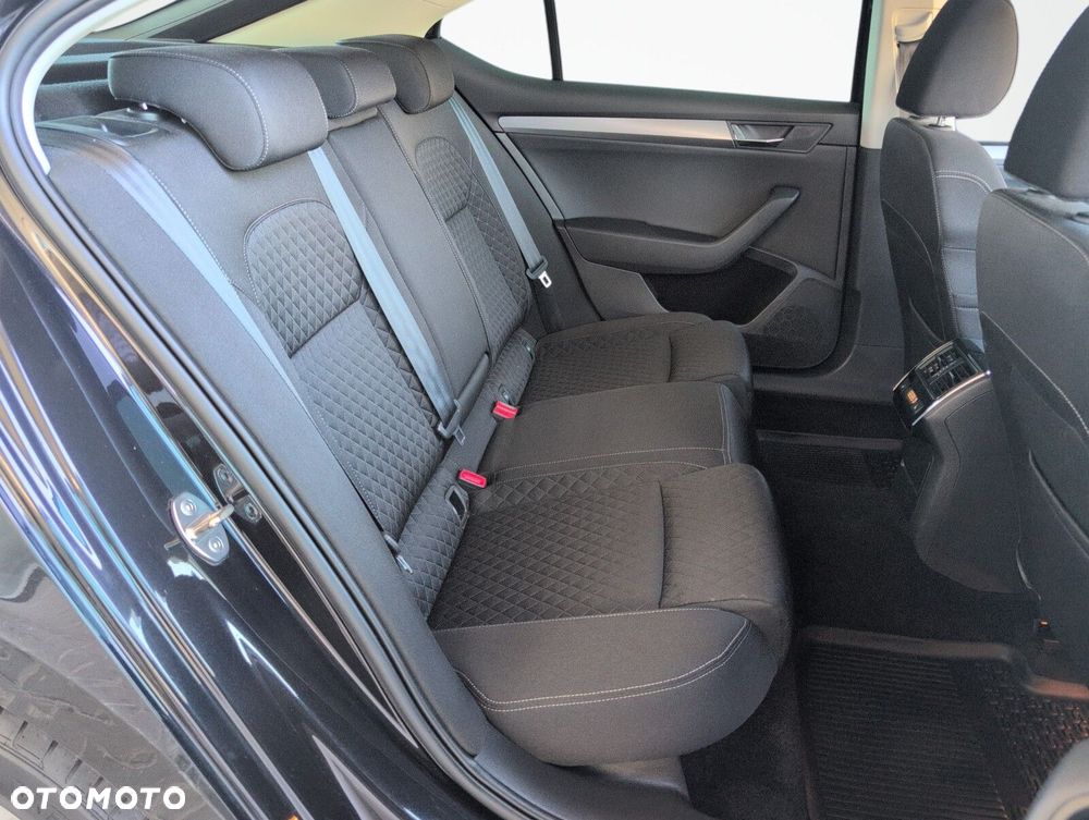 Skoda Superb 2.0 TDI SCR Style DSG - 13
