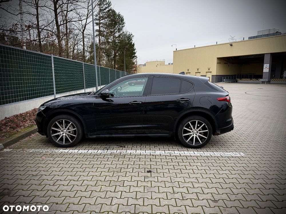 Alfa Romeo Stelvio 2.2 JTDM Executive Q4 - 10