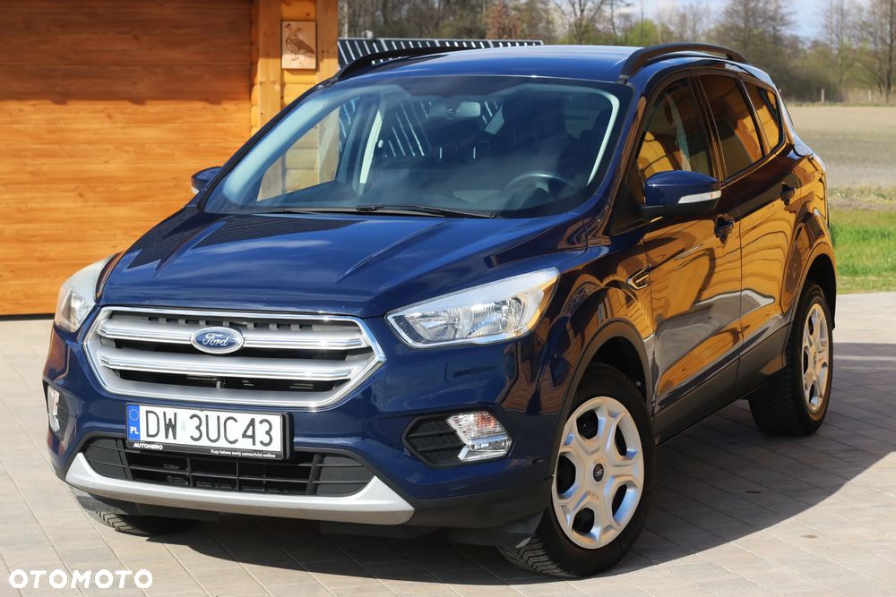 Ford Kuga 1.5 EcoBoost 2x4 Trend - 1