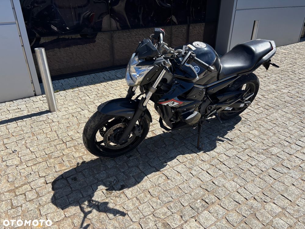 Yamaha XJ - 6