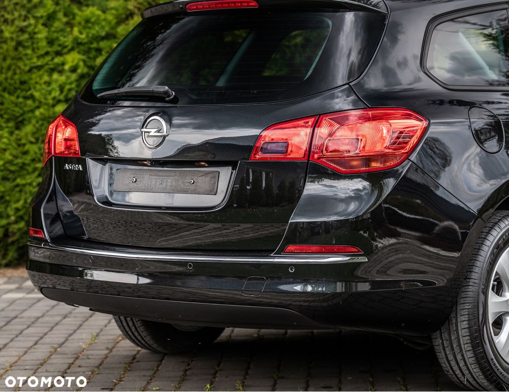 Opel Astra 1.4 Turbo Exklusiv - 17