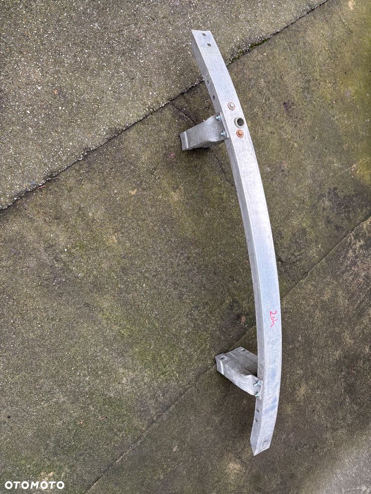 Mercedes C Klasa 204 belka zderzaka - 1