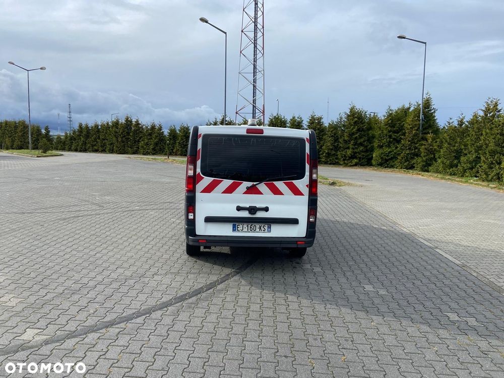 Opel Ambulans Karetka vivaro - 6