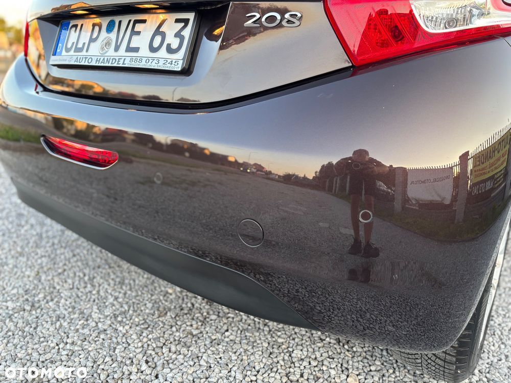 Peugeot 208 - 22
