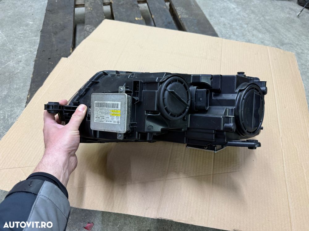 Far dreapta bixenon SKODA OCTAVIA 3 an 2012-2016 cod 5E1941016B - 5