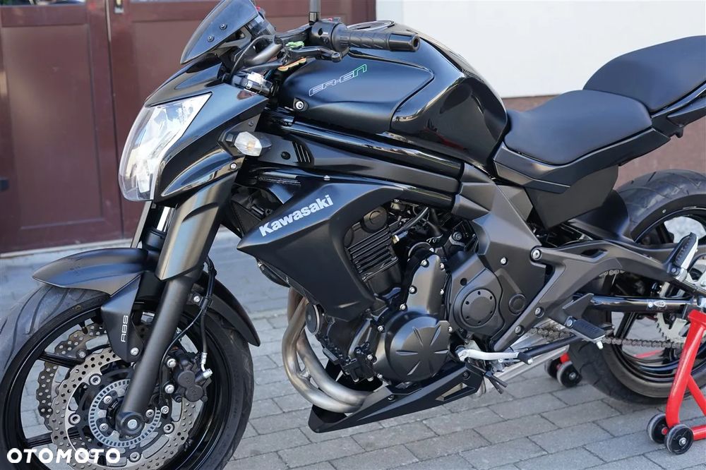 Kawasaki ER - 28