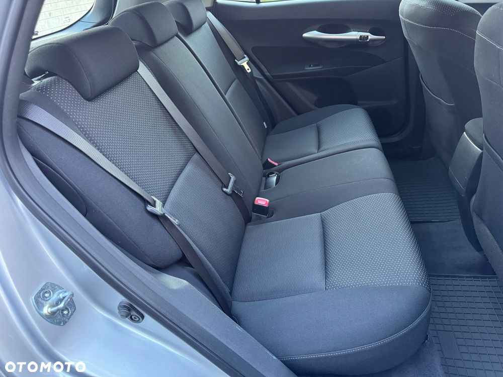 Toyota Auris 1.6 Valvematic Executive - 31