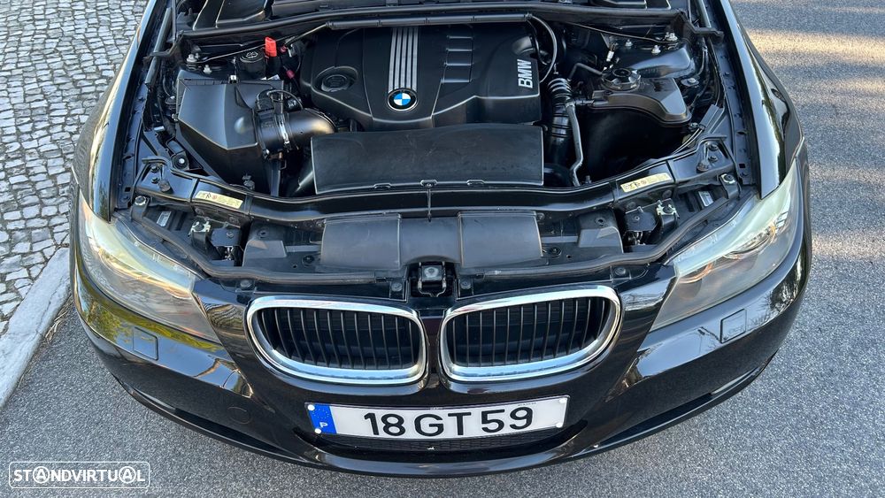 BMW 320 d Sport - 11