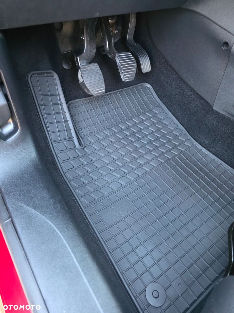 Peugeot 2008 - 10