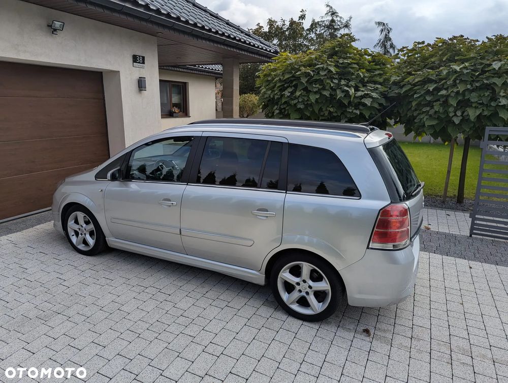 Opel Zafira - 26