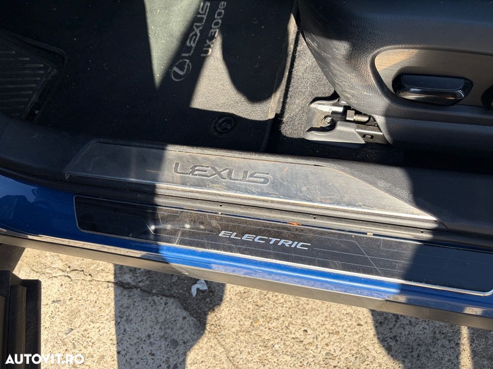 Lexus UX 300e Luxury - 22