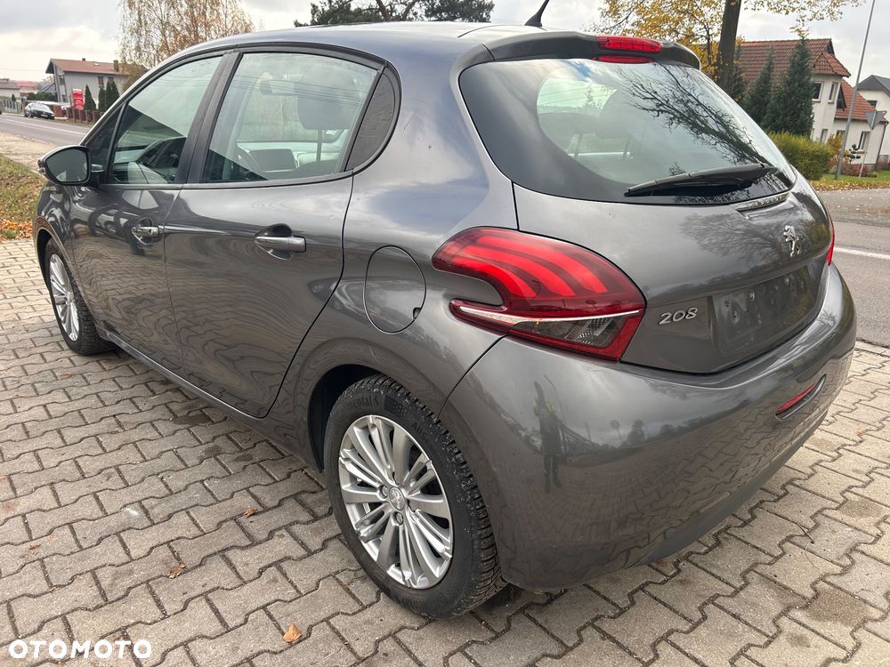 Peugeot 208 - 3