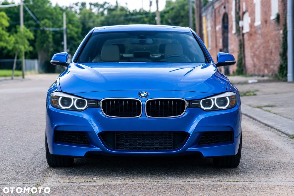 BMW Seria 3 328i - 2