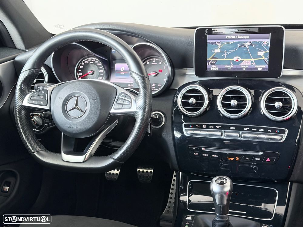 Mercedes-Benz C 180 AMG Line - 16