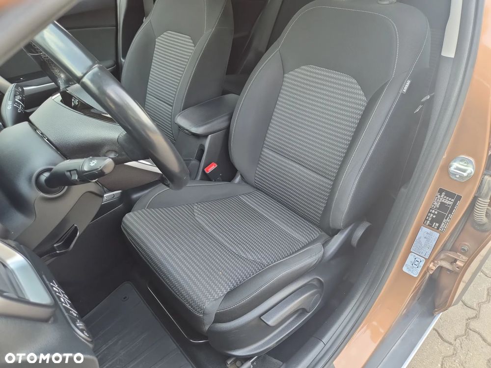 Kia XCeed 1.5 T-GDI M - 10