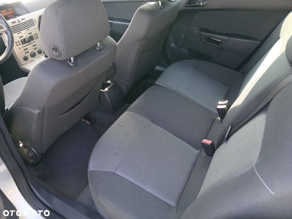 Opel Astra 1.6 Style - 23