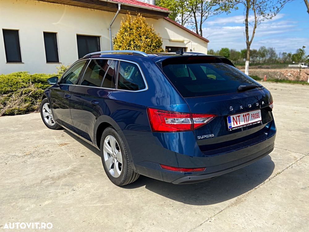 Skoda Superb 2.0 TDI DSG Premium Edition - 19