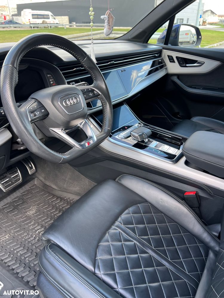 Audi Q7 - 12