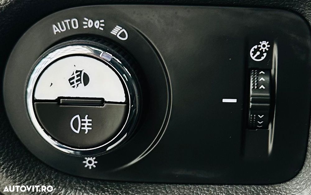 Opel Astra 1.5 D Start/Stop Business Elegance - 12