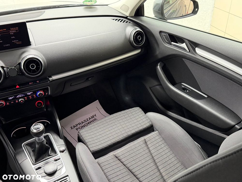 Audi A3 Sportback 1.4 TFSI Ambiente - 24