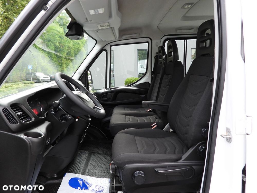 Iveco DAILY 35C17 SKRZYNIA PODWÓJNA KABINA DOKA 7 MIEJSC TEMPOMAT BLIŹNIACZE KOŁA KLIMATYZACJA  170KM - 25