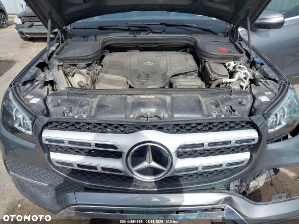 Mercedes-Benz GLS - 12