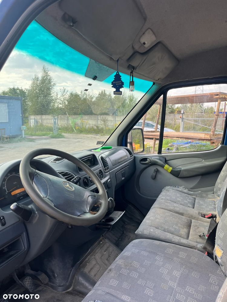 Mercedes-Benz Sprinter - 5