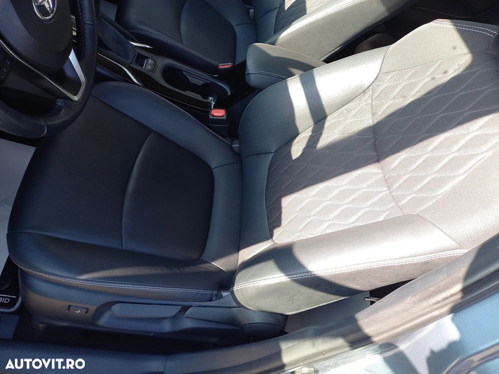 Toyota Corolla Sedan 1.8 HSD Exclusive - 15