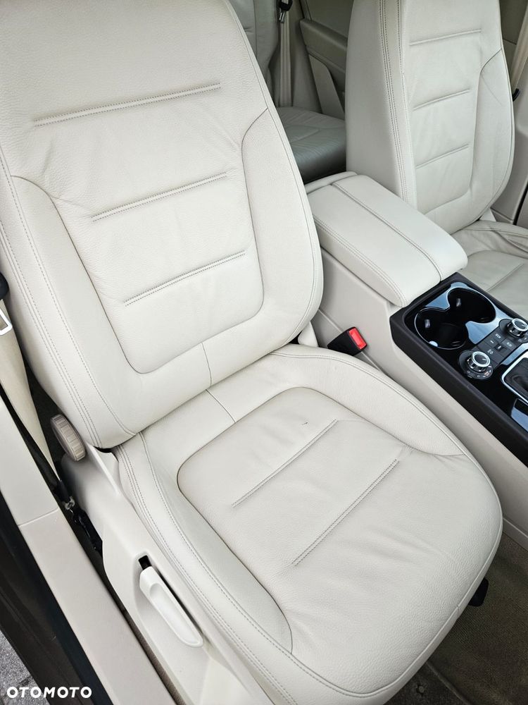 Volkswagen Touareg 3.0 V6 TDI 4XMot BMT - 19
