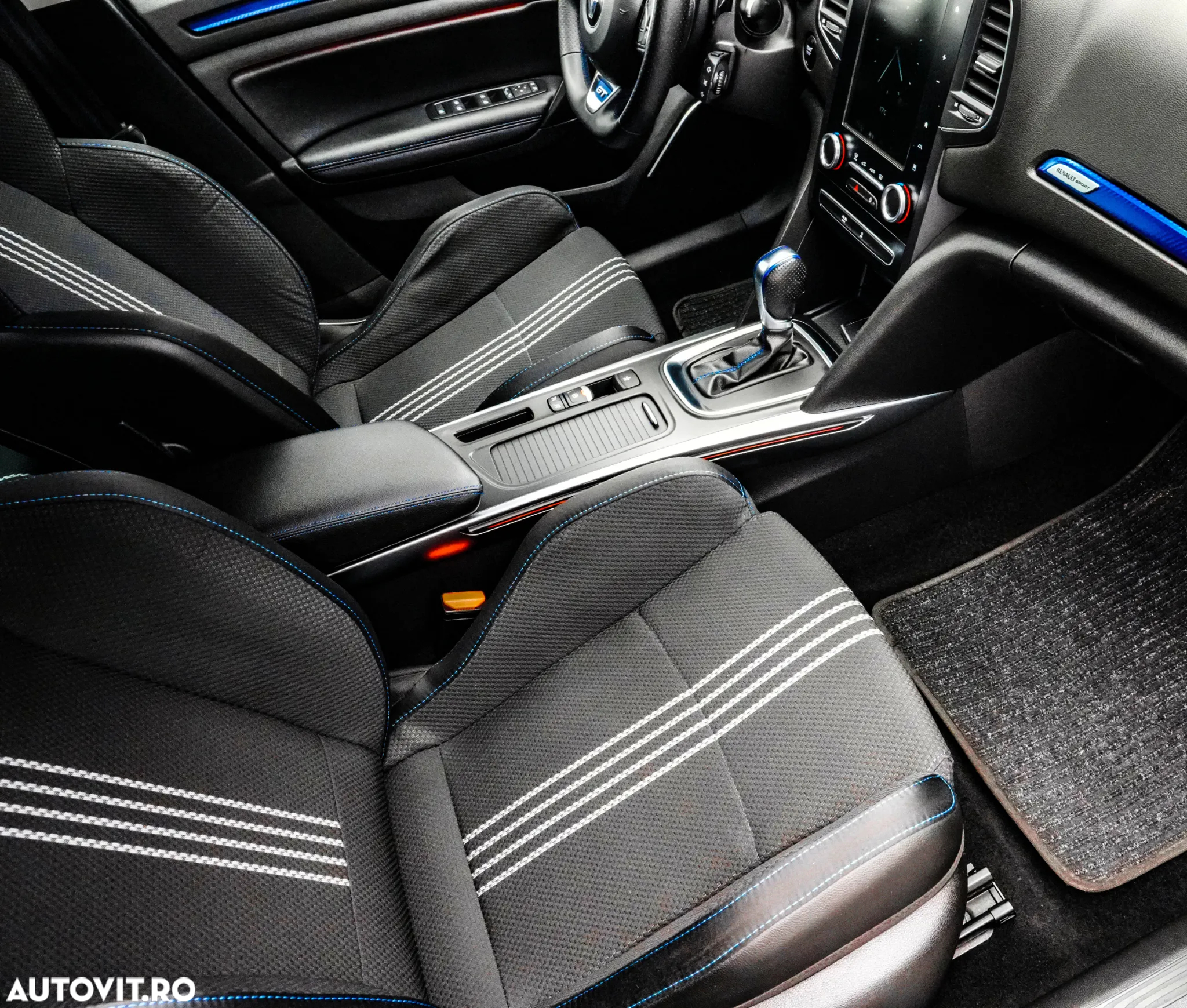 Renault Megane ENERGY dCi EDC GT - 12
