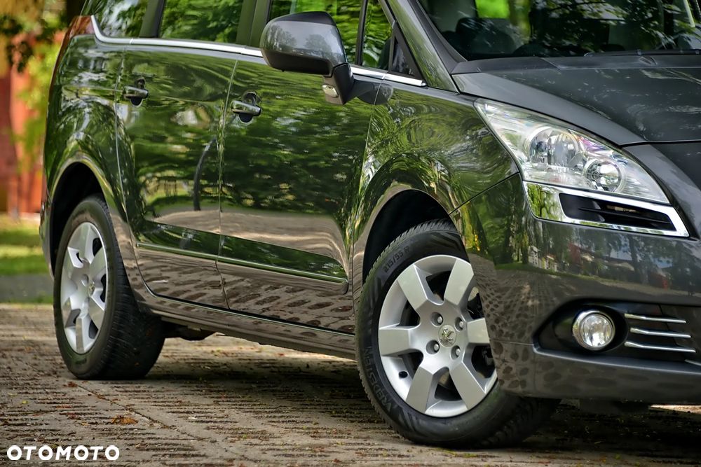 Peugeot 5008 - 11
