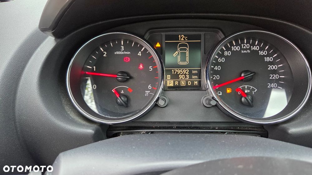 Nissan Qashqai 2.0 dCi 4 x 4 DPF tekna - 25