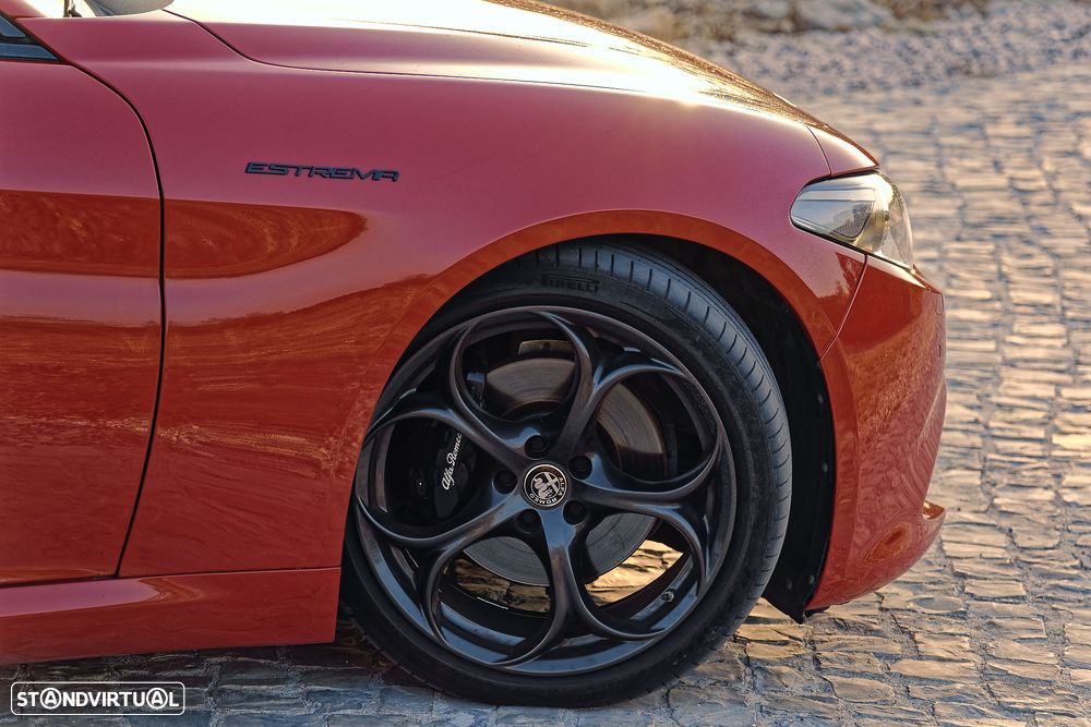 Alfa Romeo Giulia 2.0 T Estrema Q4 AT8 - 17