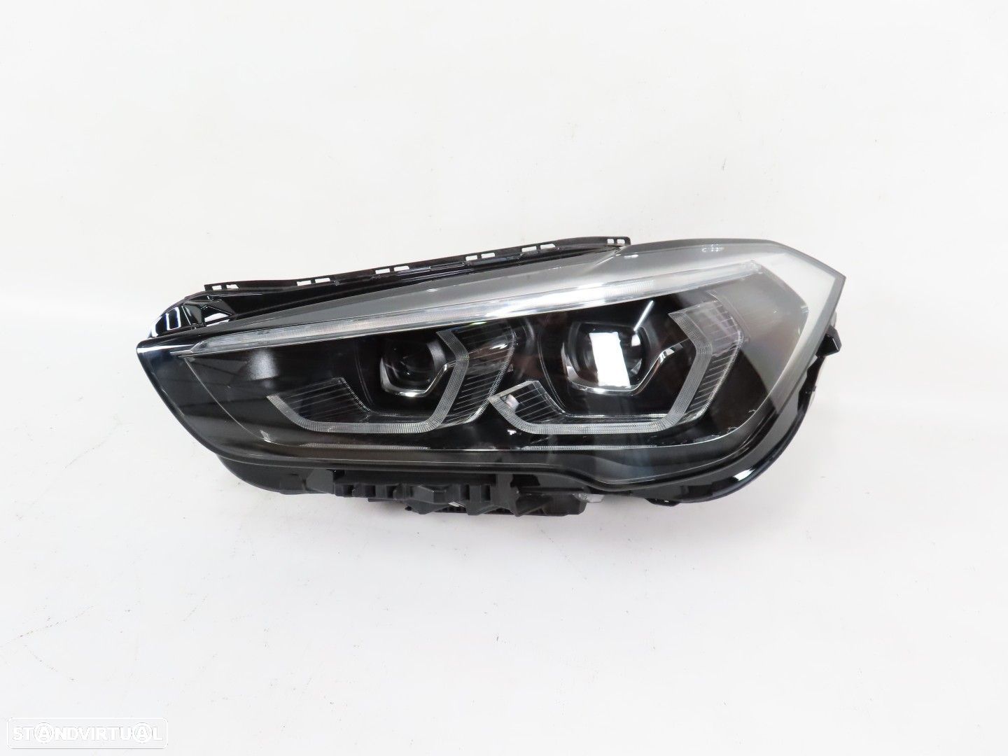 Farol Led LCI Esquerdo Seminovo/ Original BMW X1 (F48) 63115A01171 / 63119477811 - 1