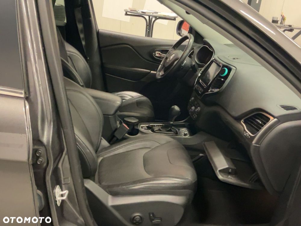 Jeep Cherokee 2.2 MJD Active Drive II Limited - 4