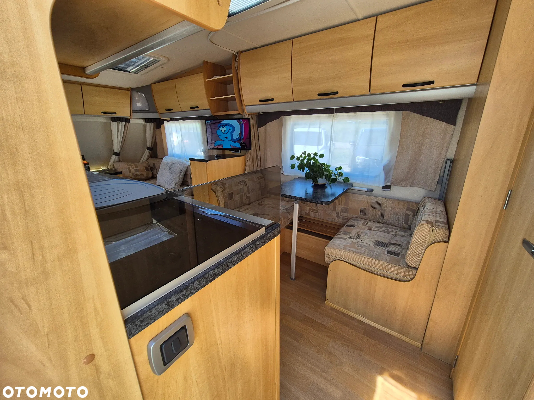 SWIFT STERLING EUROPA 520 - 5