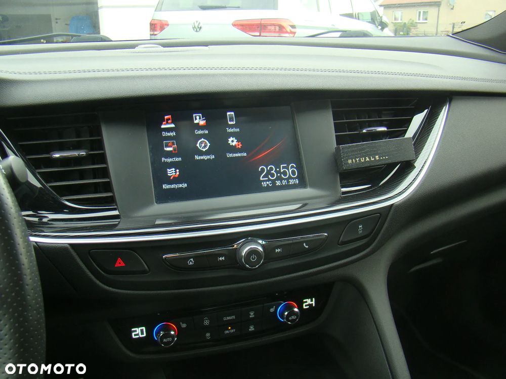 Opel Insignia 2.0 BiTurbo 4x4 Innovation - 27