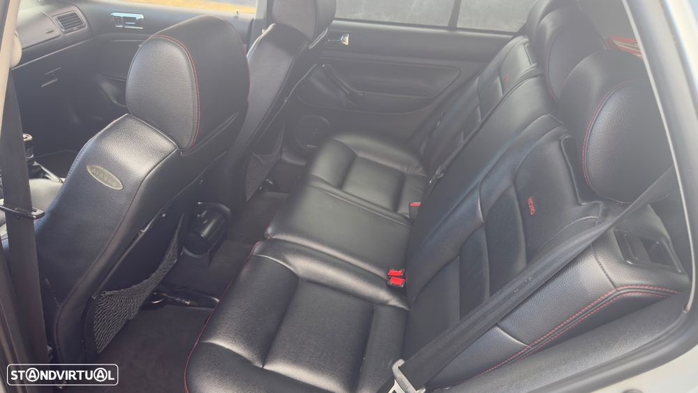 VW Golf 1.9 TDi Highline - 9