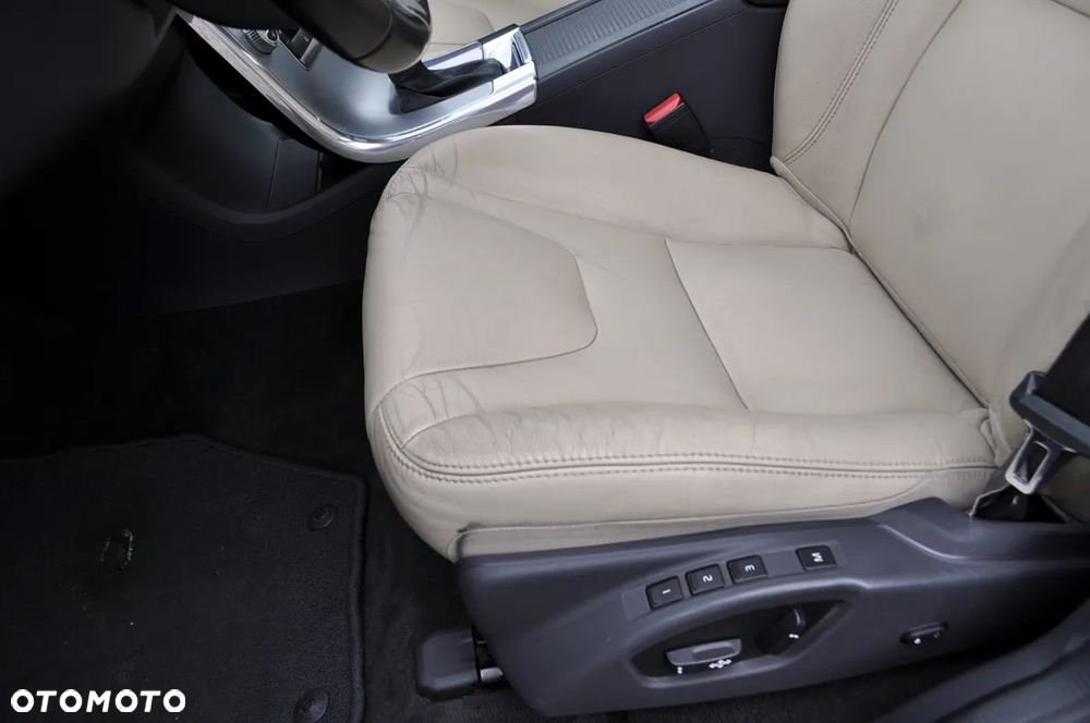 Volvo XC 60 D4 AWD Summum - 18