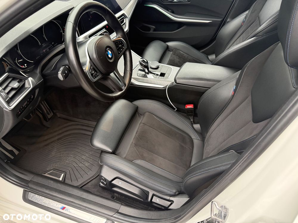 BMW Seria 3 330i xDrive M Sport sport - 9