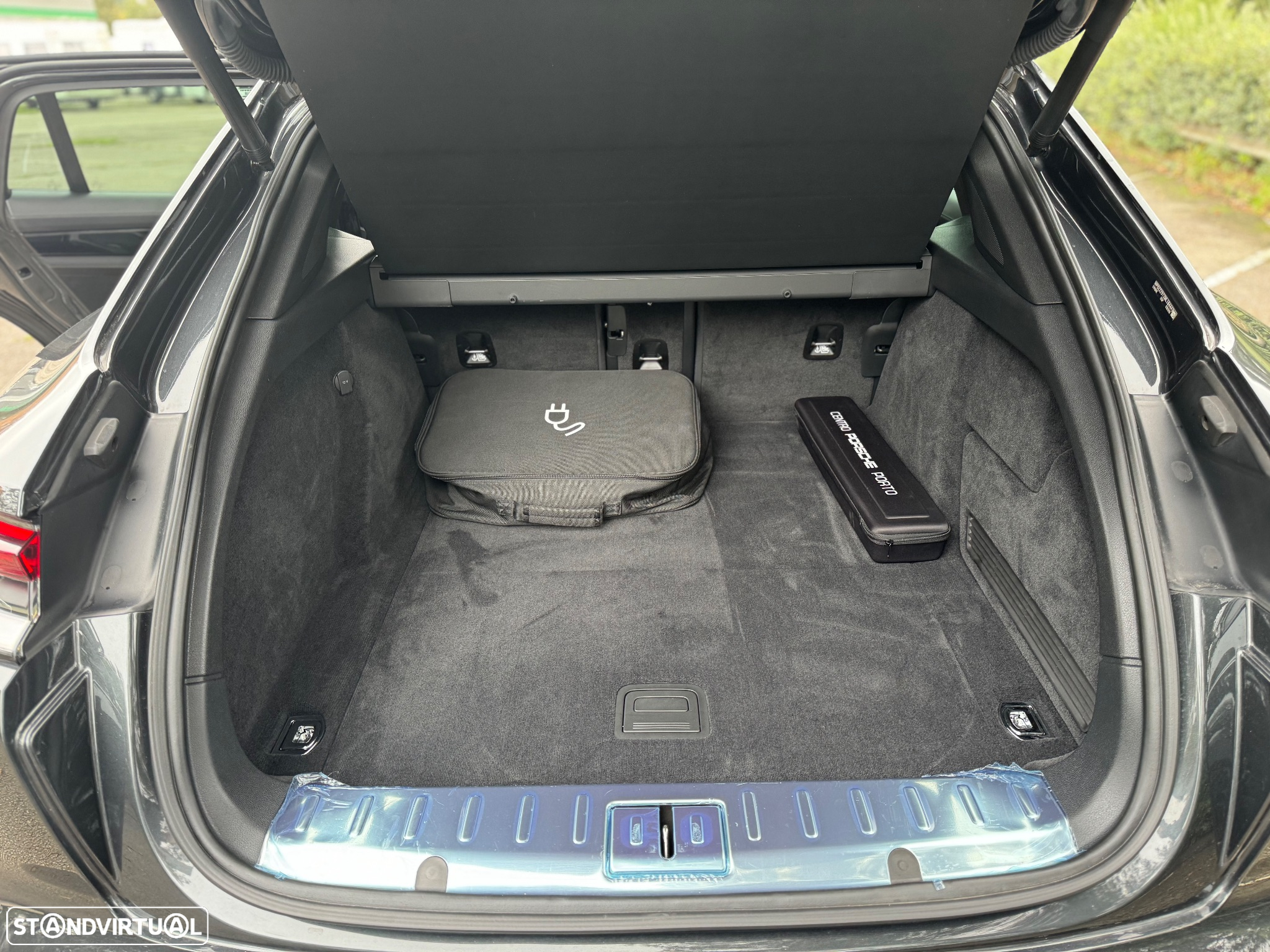 Porsche Panamera 4 E-Hybrid Executive - 12